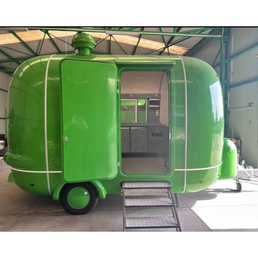 Remorque Food Truck Futuriste 9m2 Fabrication Europe entièrement équipé CHURROS et CROUSTILLONS